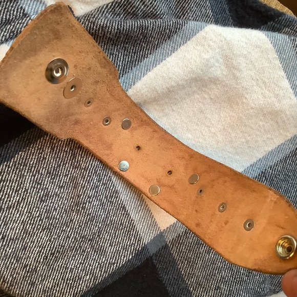 Leather cuff , adjustable - Picture 8 of 10